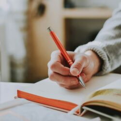 Como estudar para o Enem sozinho? Estratégia completa para aprovação sem cursinho
