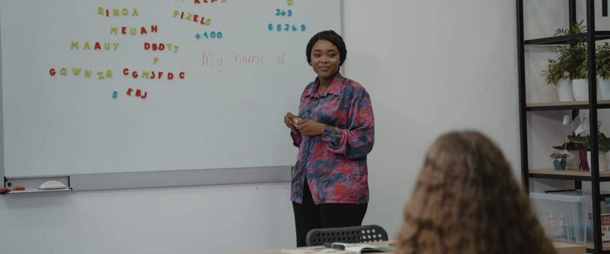 Qual modalidade tem melhores resultados para aprender inglês: aula online ou presencial?